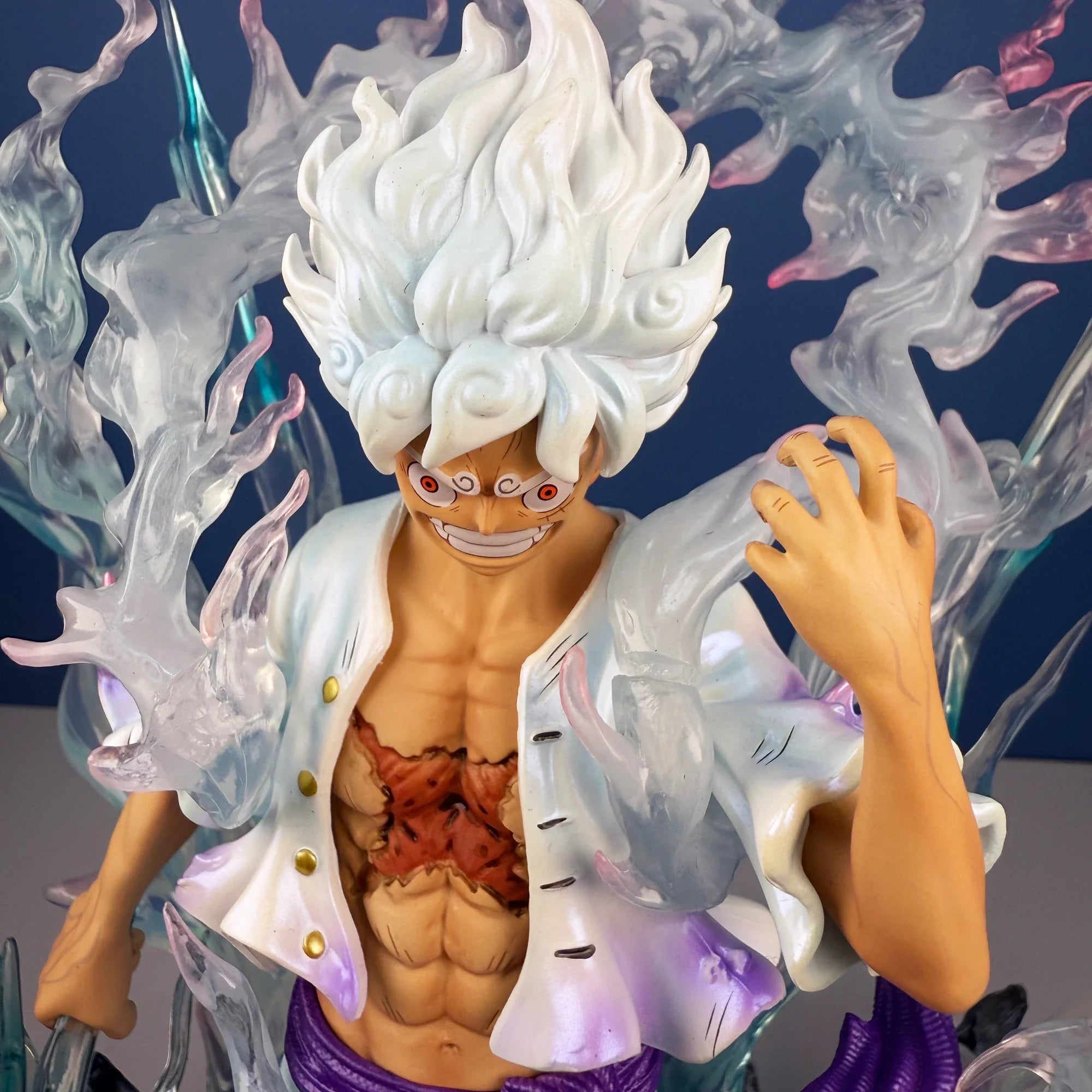 Luffy Gear 5 Figure